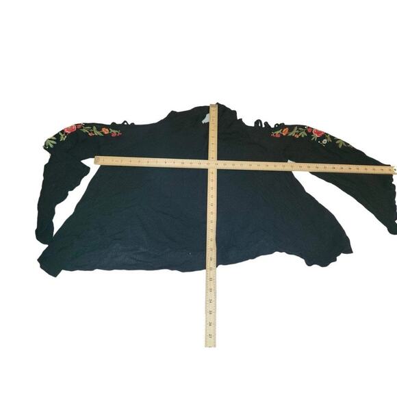 Umgee Small Black Strappy Floral Embroidered Cold Shoulder‎ V-neck Top - Picture 4 of 4